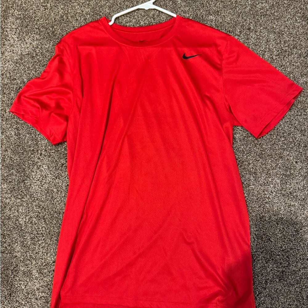 Nike Men's Red Short Sleeve Dri-Fit Tee NEVER WORN